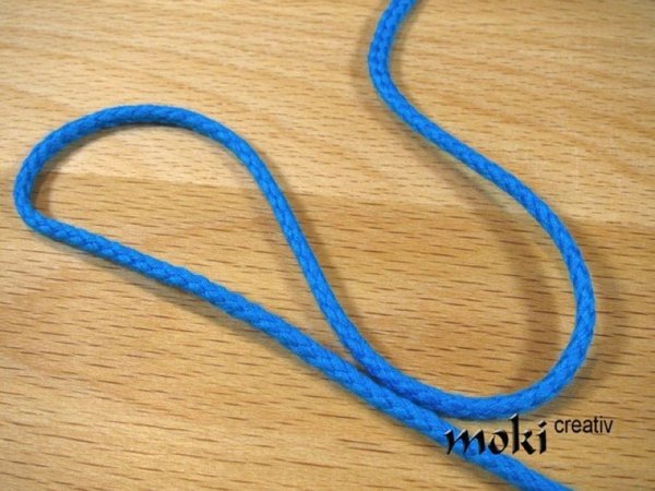 türkisfarbene Kordel gedreht oder geflochten in 3 verschiedenen Stärken