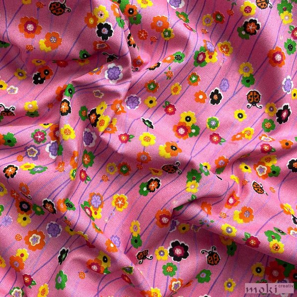 Baumwollstoff in rosa bedruckt mit bunten Blümchen 100% Baumwolle (0,5m) SWAFING